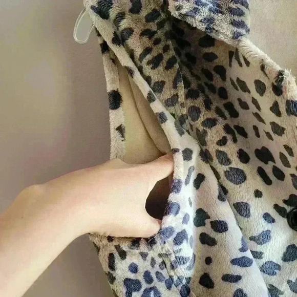 Reversible DRAPERS & DAMONS Women's Vest Animal Print/Tan Sleeveless SZ PM - Picture 9 of 10